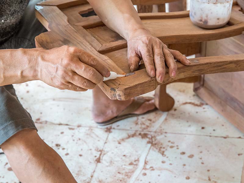 镇坪旧家具改色翻新方法